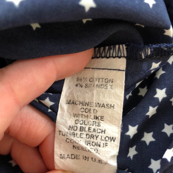 Cutest star print blouse! ✨ - Picture 4 of 4